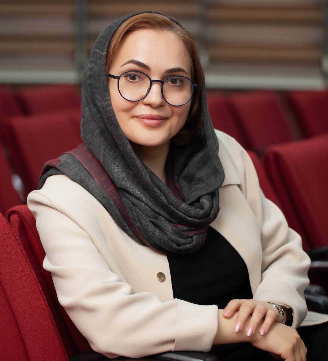 خانم دکتر الهام وجودی